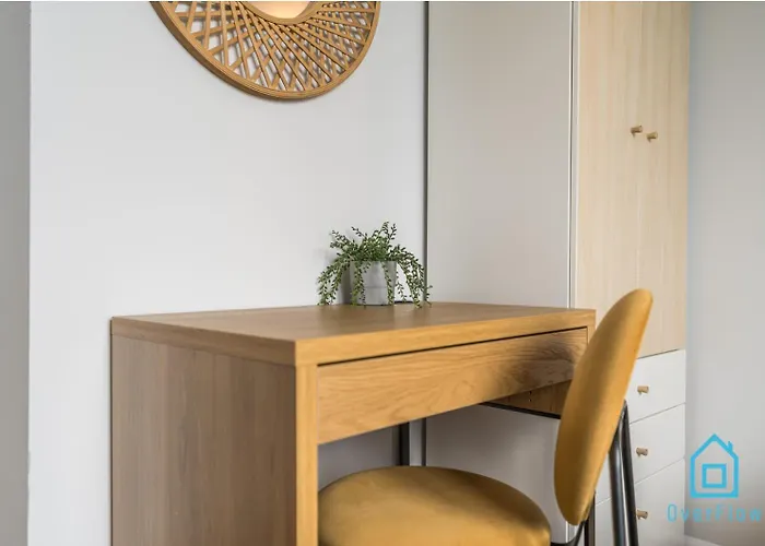 Bigly - Cozy And Peaceful Place, 12 Minutes From Old Town & Seaside Kwatera prywatna